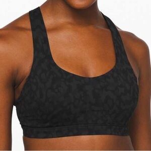 Lululemon free serene bra size 6